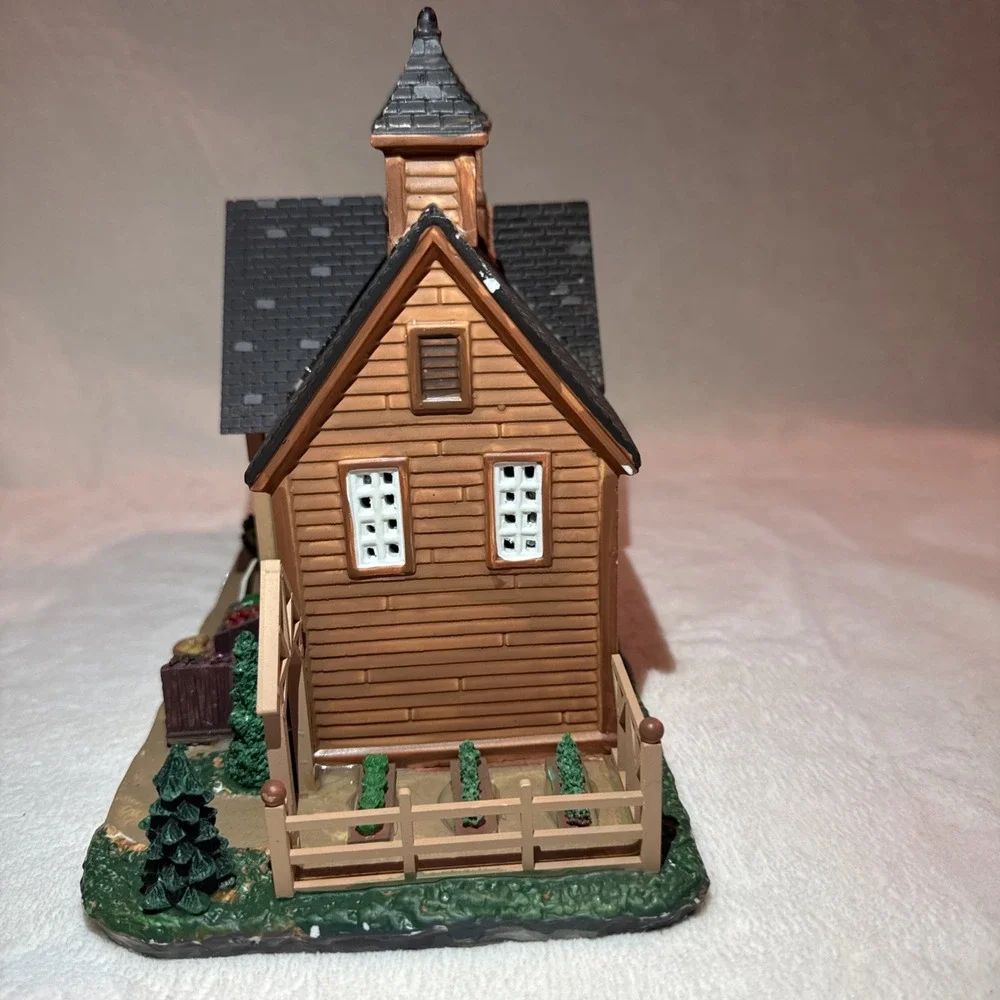 Lemax Porcelain Barn From Wegmans Organic Farm Christmas Village‎ NO LIGHT CORD